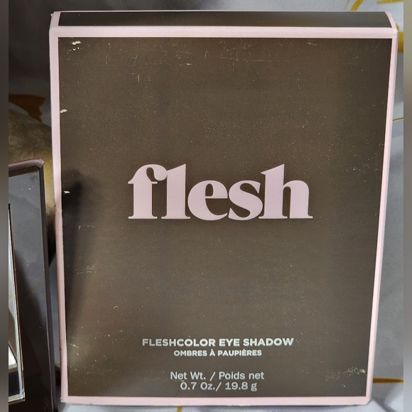 Flesh fleshcolor eye shadow palette NEW - Picture 6 of 7
